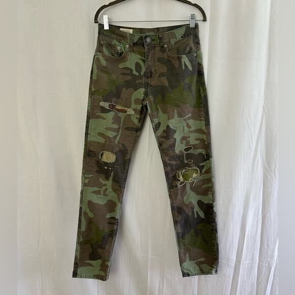 Levi’s Hi-Ball Roll Camo Cropped Distressed Jeans Men's Size 28 Waist - Picture 3 of 10